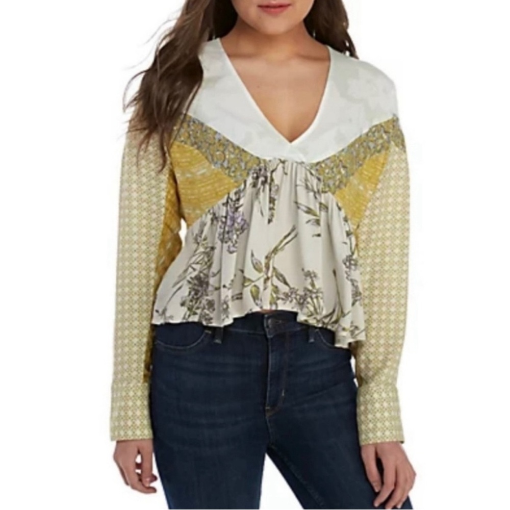 FREE PEOPLE ALOHA STATE OF MIND FLORAL CROPPED TOP